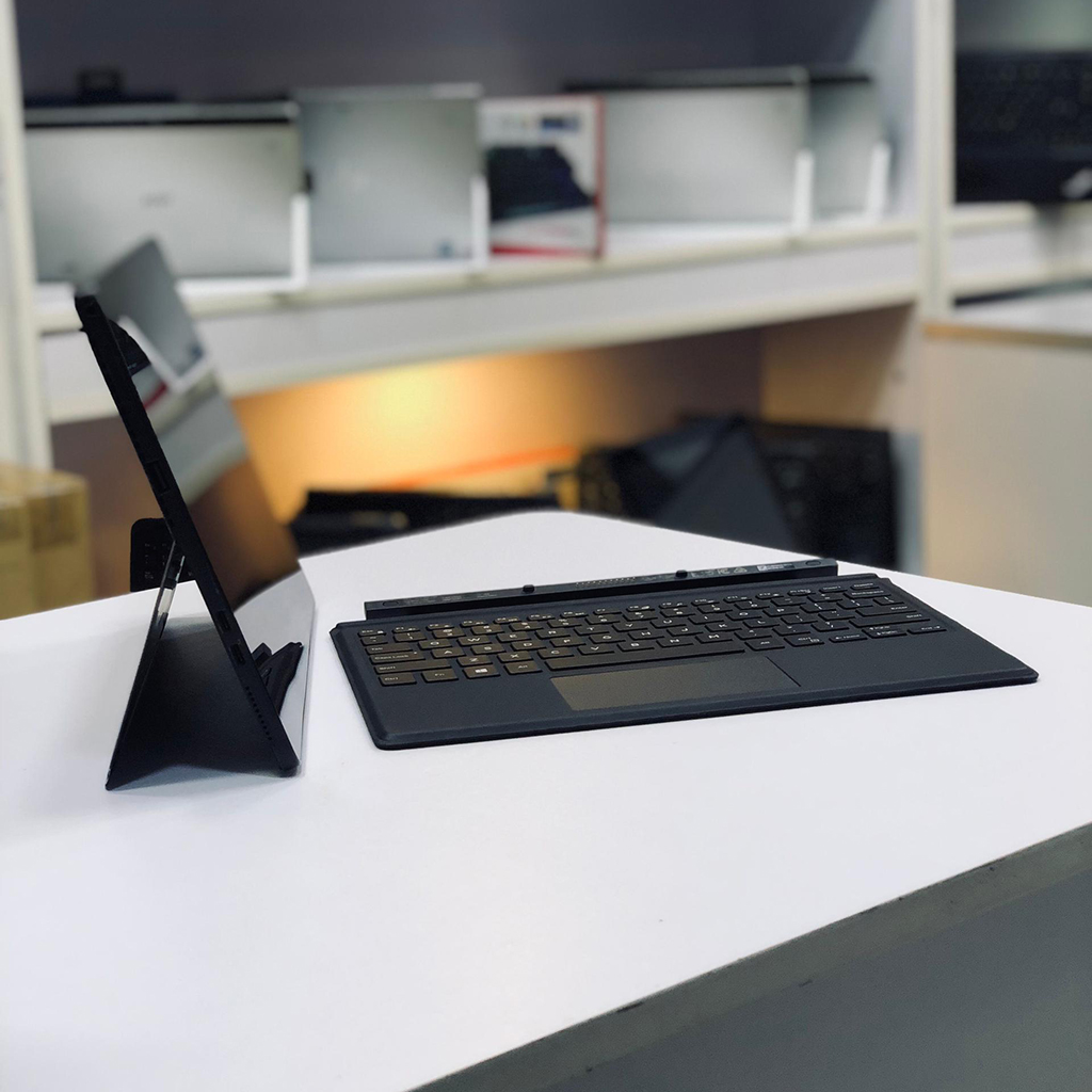 DELL Latitude 5290 thumbnail 2