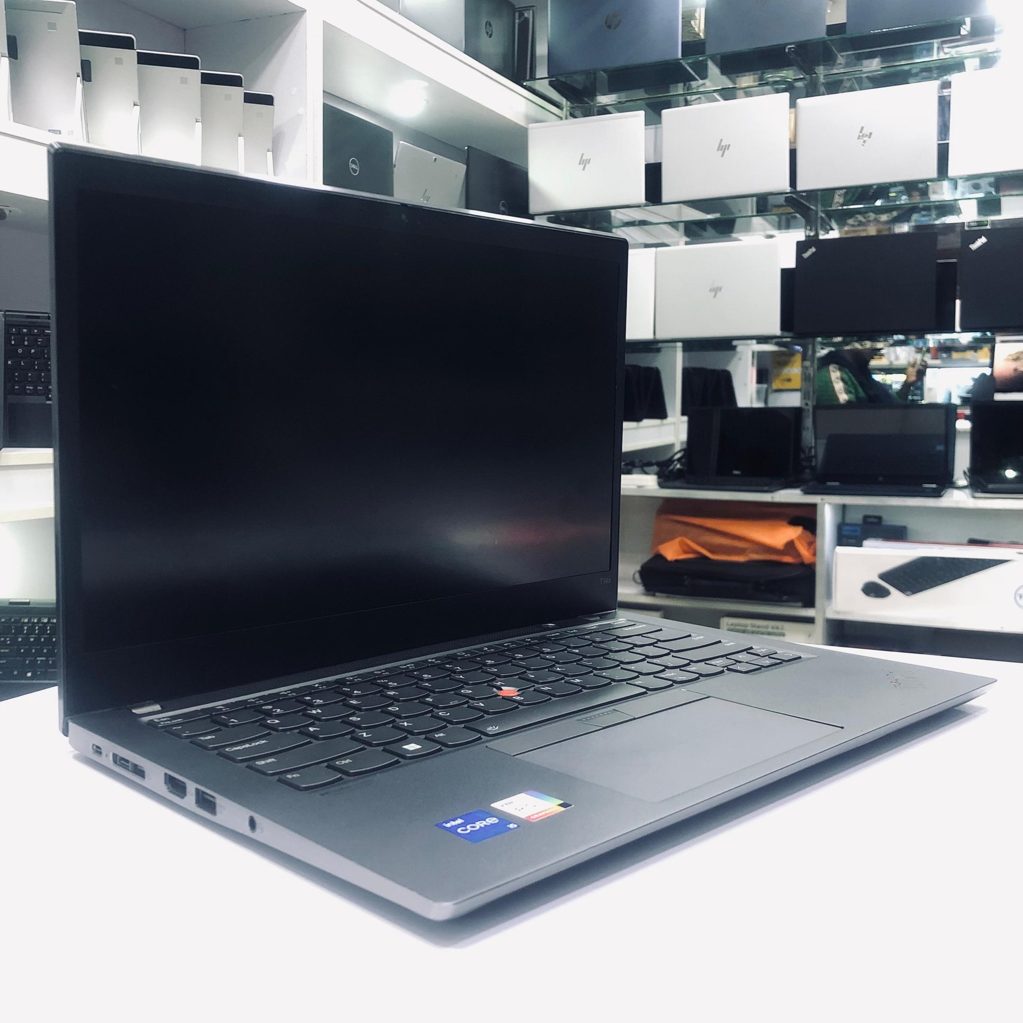 ThinkPad T14s Gen 2 thumbnail 3