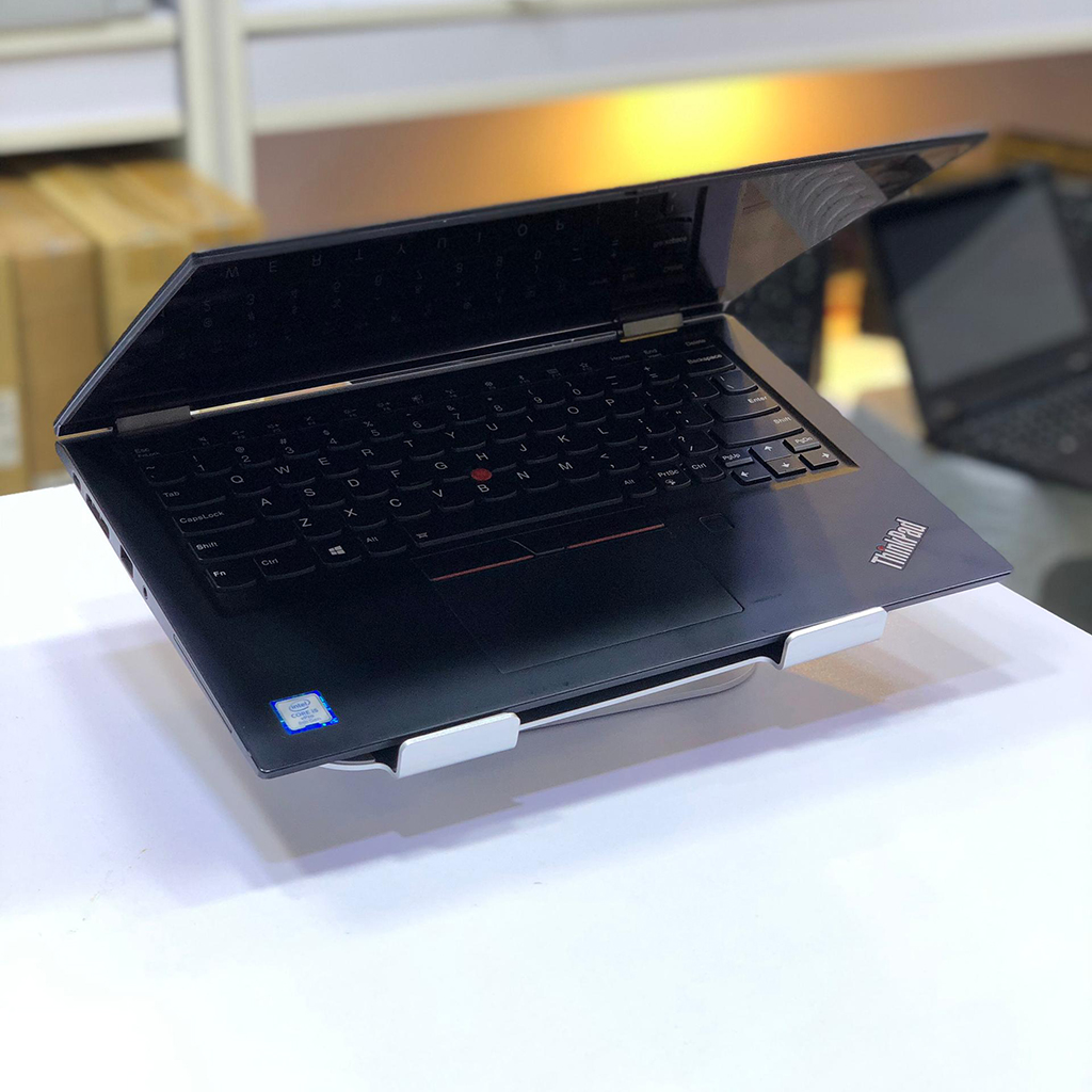 ThinkPad Yoga X390 thumbnail 4